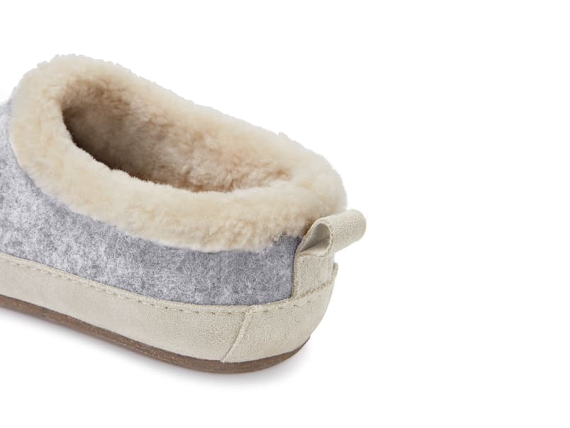 Snuggins Snugback | Ultimate Snug Slipper | Loaf