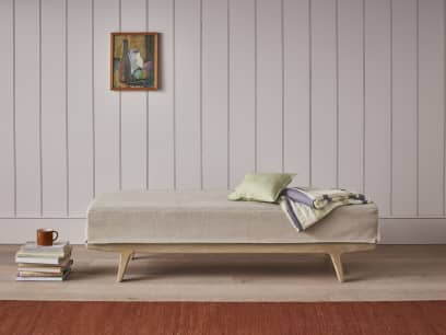 Tip Top Daybed with Covers in Whitewashed Oak