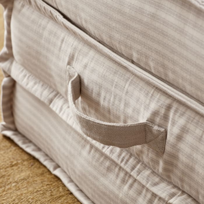 642034 631531 sleepover floor cushion details 008 cropped