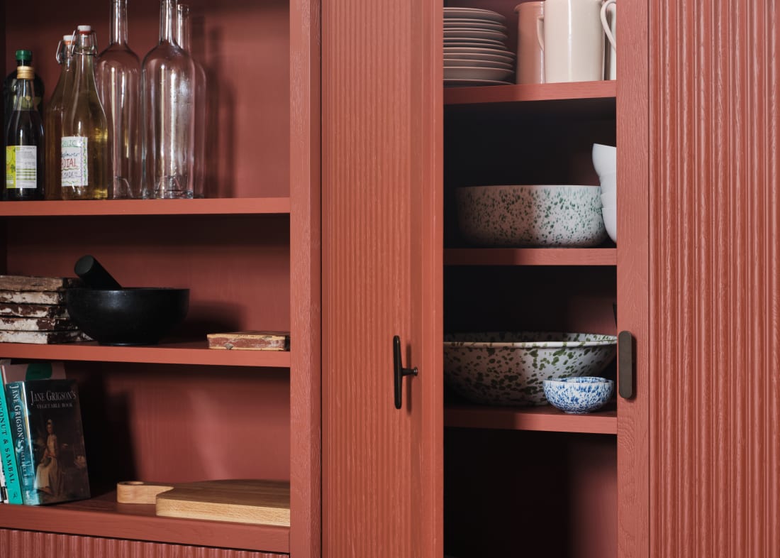 Keeper Double Shelfie & Legsie Set with Wooden Doors in Broken Pot Painted Oak