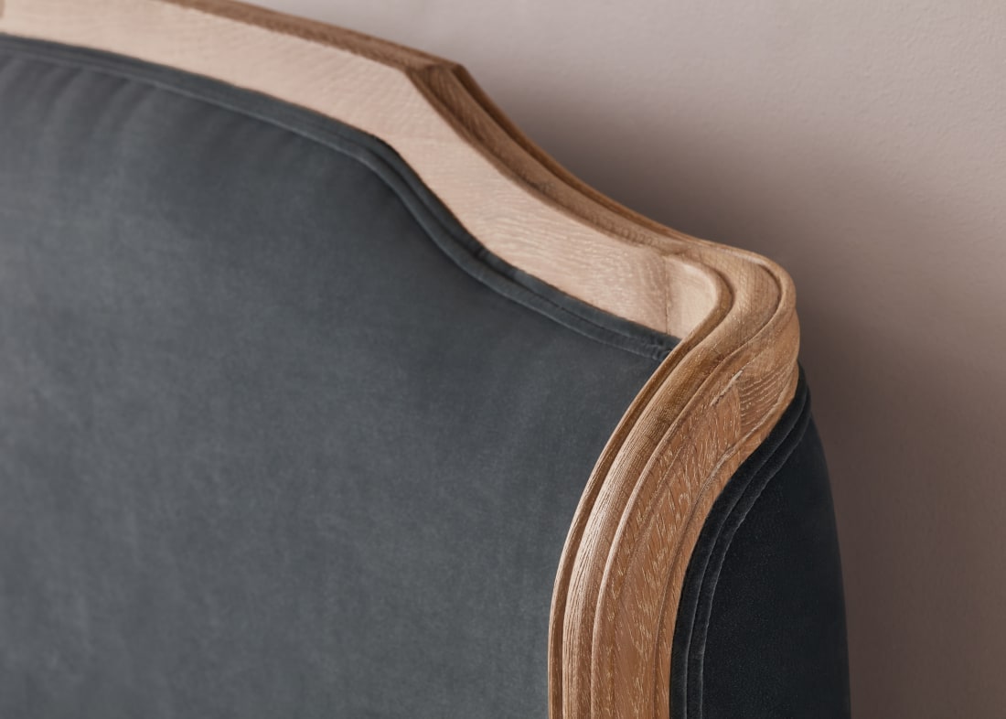 JOELLE BED DETAILS 009crop